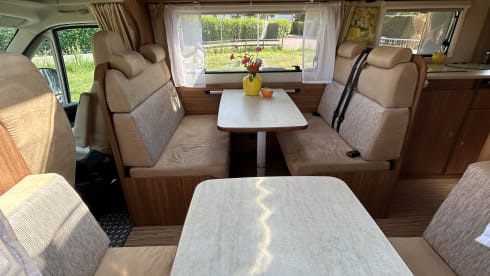 6p Carado alcove from 2015 with AIRCO