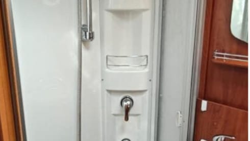 Camp’o’mobile – 4p Mercedes Sprinter Concorde semi-integrated uit 2008