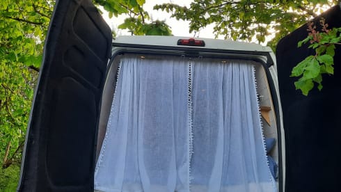 The Camper Salon – 2 1/2 berth Citroën camper van