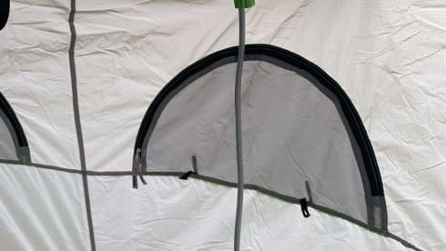 Marlene – Hi I’m Marlene! (With shower and toilet)I’m made for adventures 