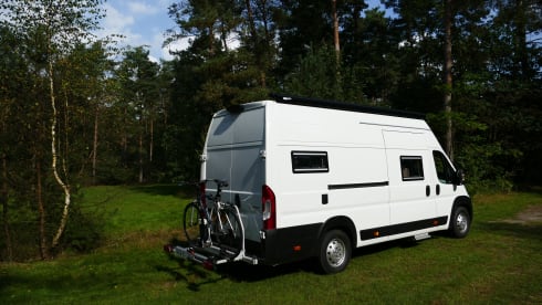 3p luxury camper van, perfect for tall people