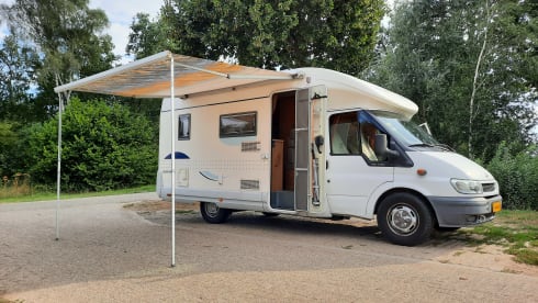 Floortje – Luxury self-sufficient semi-integrated (compact and very complete)