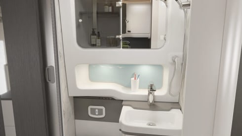 HSN – Swift semi-geïntegreerde camper met 5 slaapplaatsen vanaf 2025