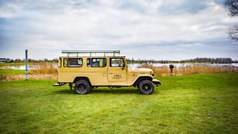 Charlie – Unique 2P Toyota BJ 45 Adventure Campervan from 1985