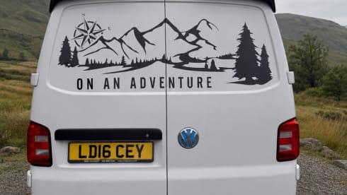 4berth new camper  – Hamish, de VW camper met 4 slaapplaatsen! Verzekering inbegrepen in de prijs!