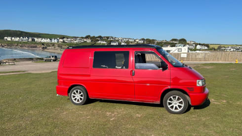 Tallulah  – 4 berth Volkswagen campervan from 2001