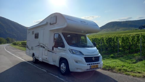 Lars – OFFER! LASTMINUTE 25% discount Luxury 6p McLouis Family from 2017!