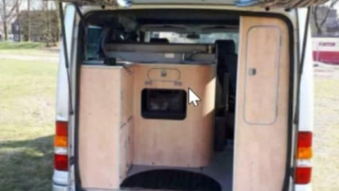 The Mighty Nugget  – 2004 Ford Nugget Camper