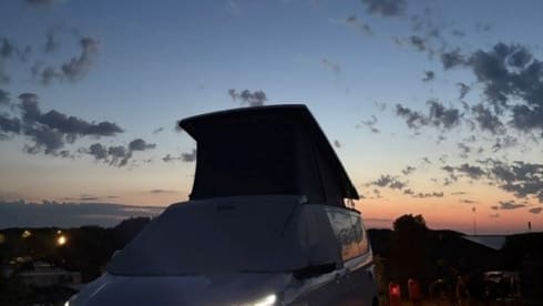 Joe – 4-seater Ford campervan from 2026