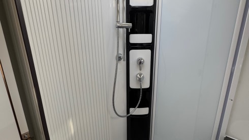 Hobby Ontour Edition F V65GE, Einzelbetten, Klima, SAT