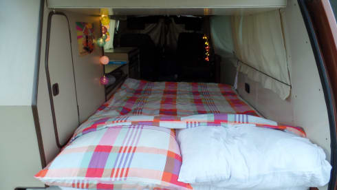 Choco! – Chocolate! Retro holiday bus for the ultimate road trip!