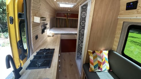 Vanchesca – 2p Mercedes-Benz bus uit 2013