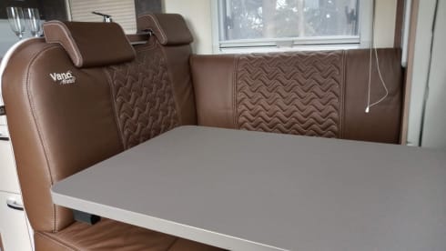 Volledig uitgeruste camper van 2020