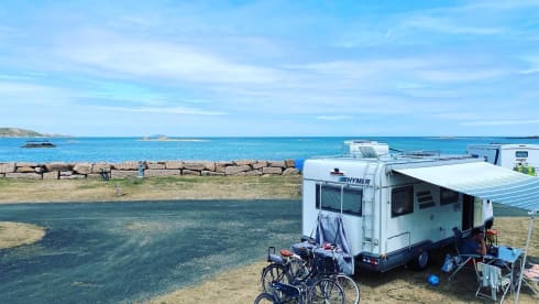 Camper2Go – 5p Hymer Integral from 1997, possibly with bicycles