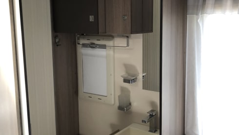 4 berth Chausson 708