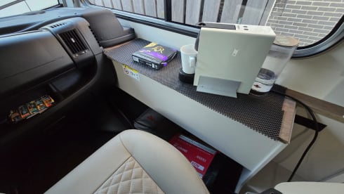 Luxurious Dethleffs Trend integrated (with level system, double air conditioning and zp)