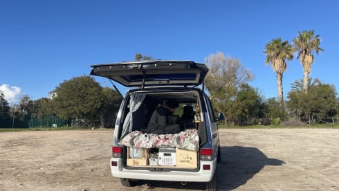 Mustaches – Camp'In Box Volkswagen T4