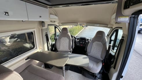 Compacte 4p Bürstner buscamper 2021