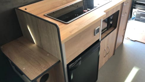 Bolt – 3-4 berth Mercedes-Benz camper