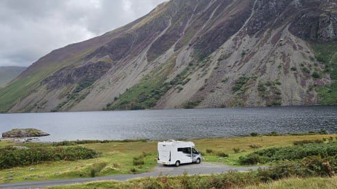 Auto-Trail F60 – 4 berth Autotrail semi-integrated from 2024