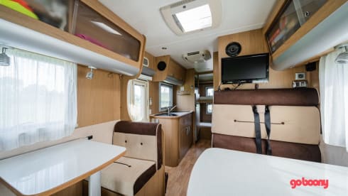 "De Koala" – Spacious kidsproof camper for the whole family (including friends!)