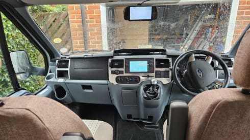 Flash – Chausson Flash 10 with electronic drop down bed