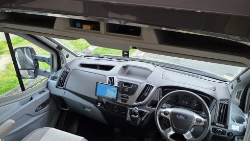 Miss Artemis – 4 berth Chausson semi-integrated from 2017