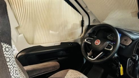 LAIKA – Camper van 9-speed automatic from 2022 - 2 pers.