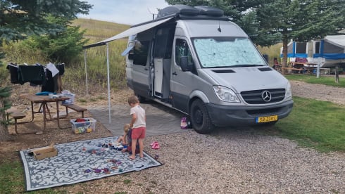 5p Mercedes-Benz bus from 2012