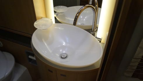 Onze dame – BURSTNER 735 ELEGANCE