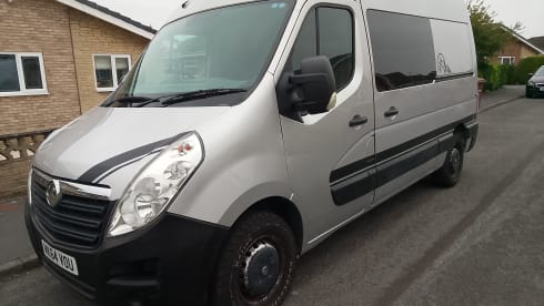 athena – 2014 Vauxhall Movano 3 berth campervan