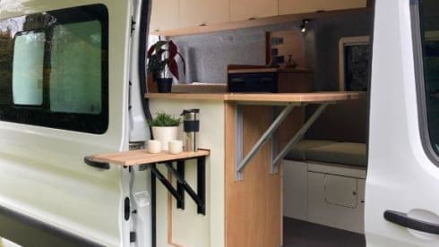 Obbekoe – 2p Ford campervan uit 2025
