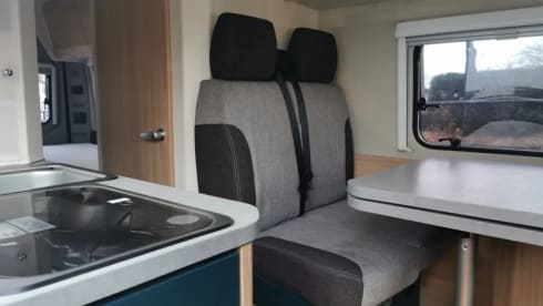 C03 – 2-Personen-Knaus-Bus aus dem Jahr 2018