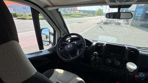 7p Fiat alcove from 2023