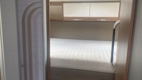 Argos 747 – Modern, bright, comfortable space miracle