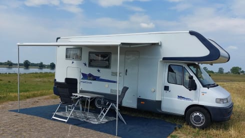 Fiat Ducato Weinsberg alcove camper 6 persons