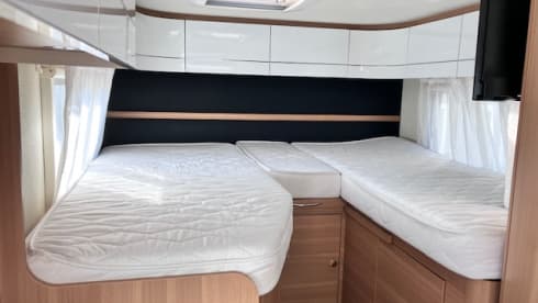 Saeftinghe – Available for rent in Spain from October 1st: Beautiful two-person LMC Camper 