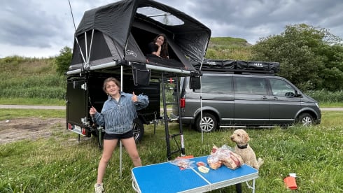 Easy rider  – VW Caravelle 4 pers. Camper van (2 x roof tent)