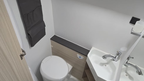 Offgrid Jumper  – 2p Sun Living bus from 2021