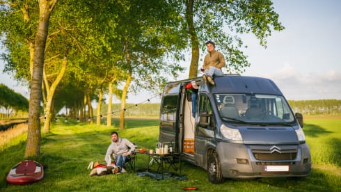 Lola – Minibus Citroën 2 places de 2011
