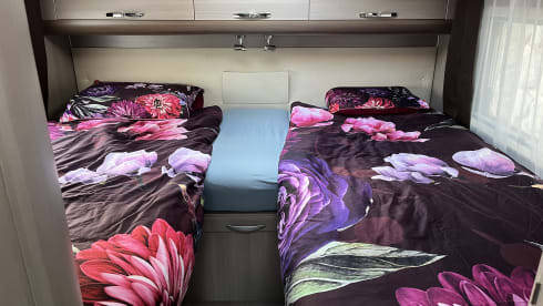 Fully and very luxuriously equipped 2 persons (max 3) Adria Matrix Suprème