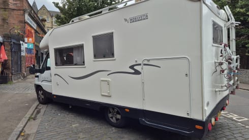 Family Explorer  – 4 berth Fiat bus from 2006
