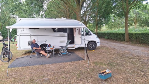 Zomerdeal!! Ruimtewonder Capron Sunlight V66 halfintegraal uit 2021