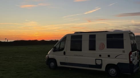 Fritz – Charmantes Pössl-Wohnmobil – autark und komplett ausgestattet!