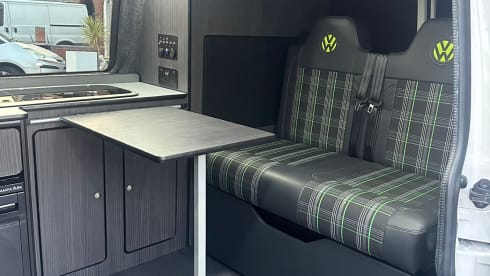 Frankie’s camper  – 4 berth Volkswagen campervan from 2017