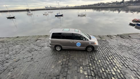 DUMA – super cosy  - automatic campervan. price  includes insurance !