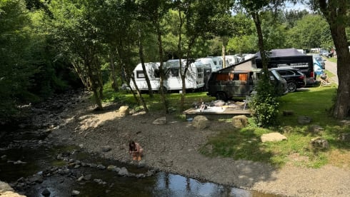 Campouflage  – 2p Volkswagen campervan from 1985