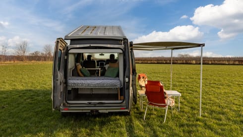 Roza – 4p Renault Camperbus from 2011 - suitable for almost any adventure!