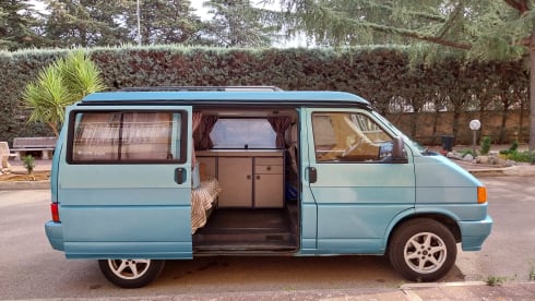 Cielo – In Puglia con il T4 California Coach