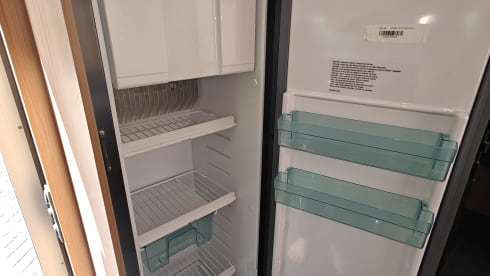 ColumBus – Luxurious Adria Family Camper for 5 people with bicycle rack